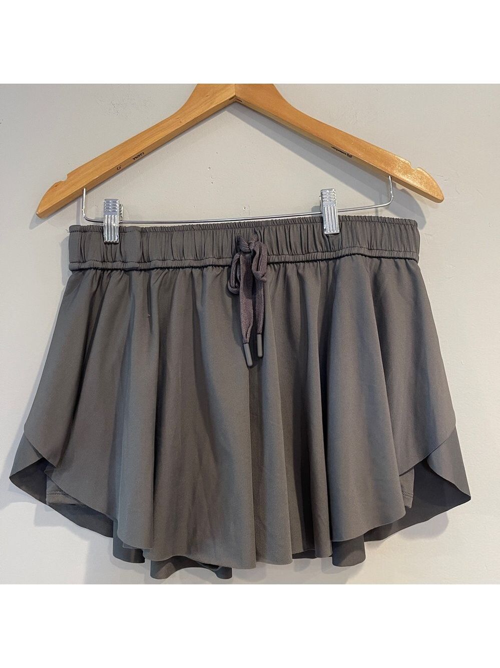 Leela & Lavender Charcoal Skort Size L